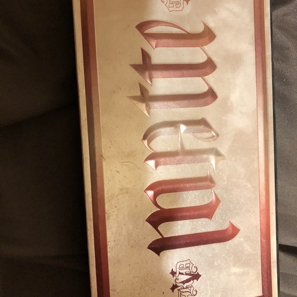 Metal matte mini Kat von d - Picture 2 of 3